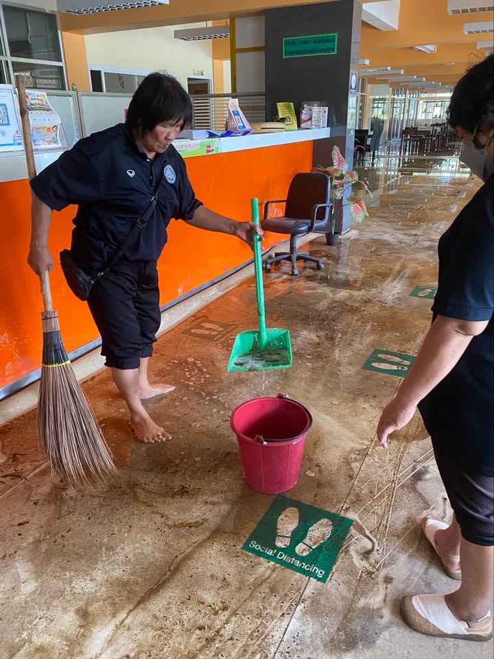 บรรณารักษ์รวมพลังเร่งฟื้นฟูห้องสมุด อาคารบรรณราชนครินทร์ มหาวิทยาลัยราชภัฏราชนครินทร์…